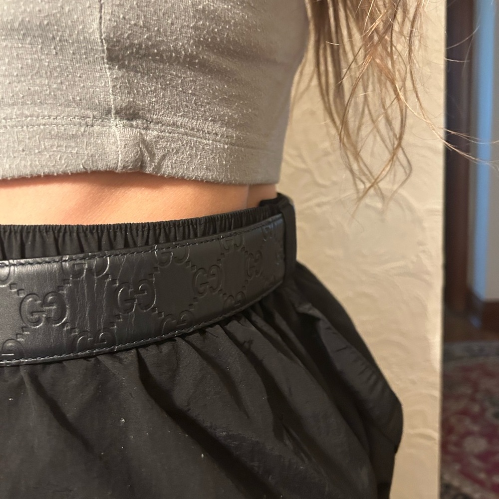 Gucci Black Belt with Silver Buckle . Vintage but never used - Picture 5 of 16